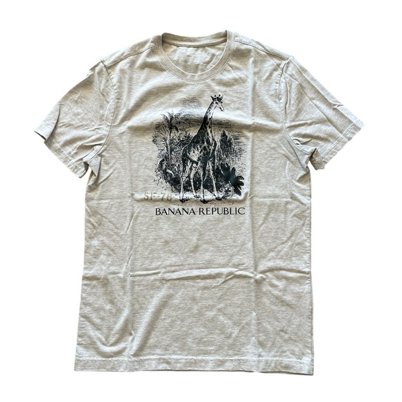 Banana Republic Other - Banana Republic Graphic T-Shirt Short Sleeve Giraffe Tan Brown Tee Shirt Medium